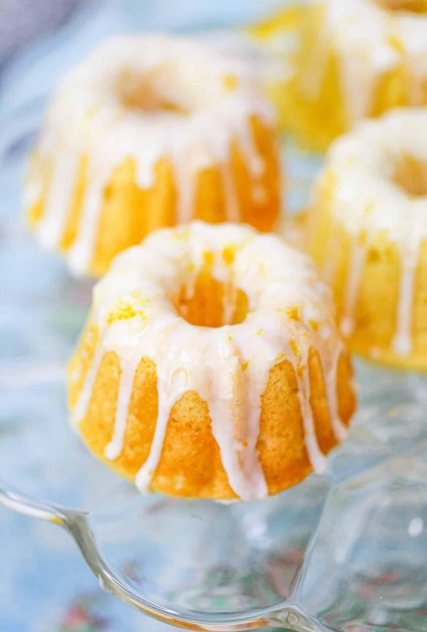 Baby Lemon Bundts